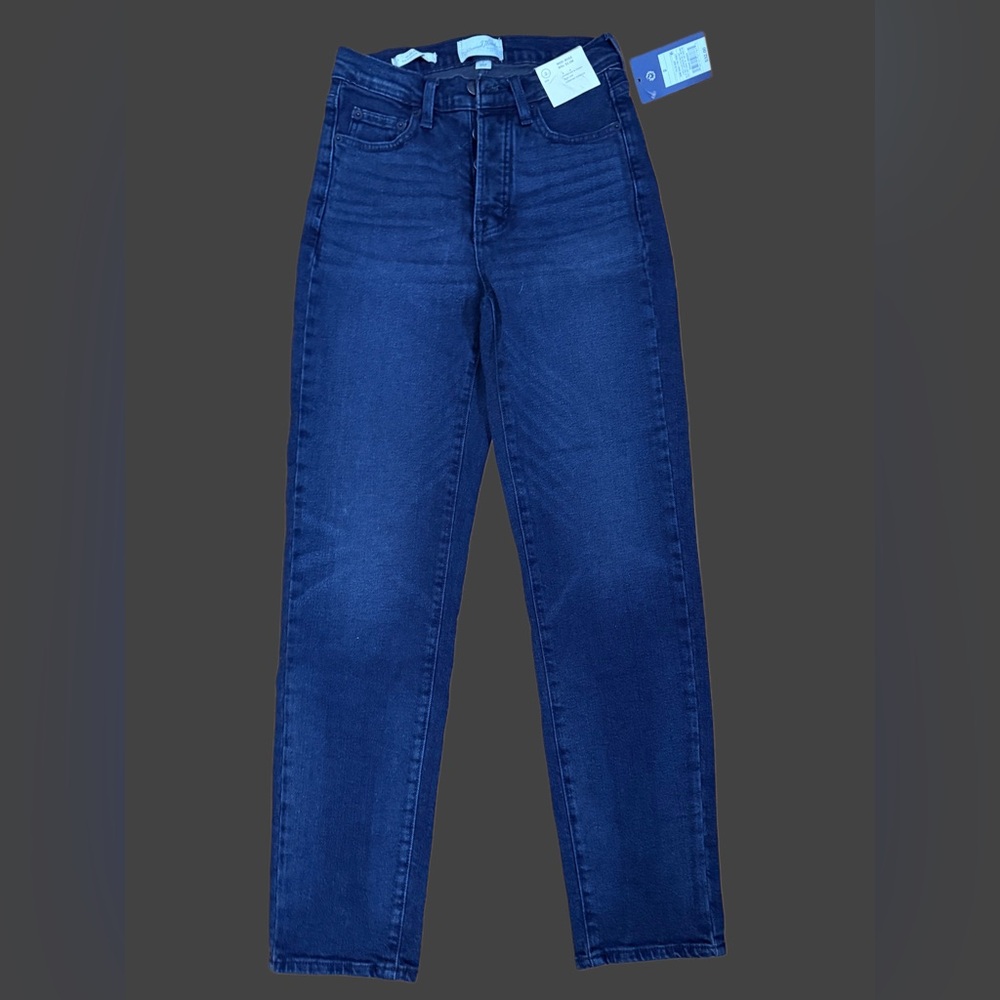 Universal Thread Women’s Mid-Rise 80’s Slim Jeans in Deep Blue